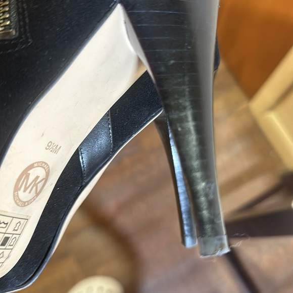 Michael Kors boots size 9 1/2 - Picture 9 of 11